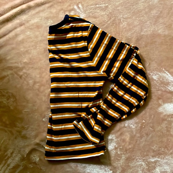 Forever 21 striped long sleeve top - Picture 2 of 2